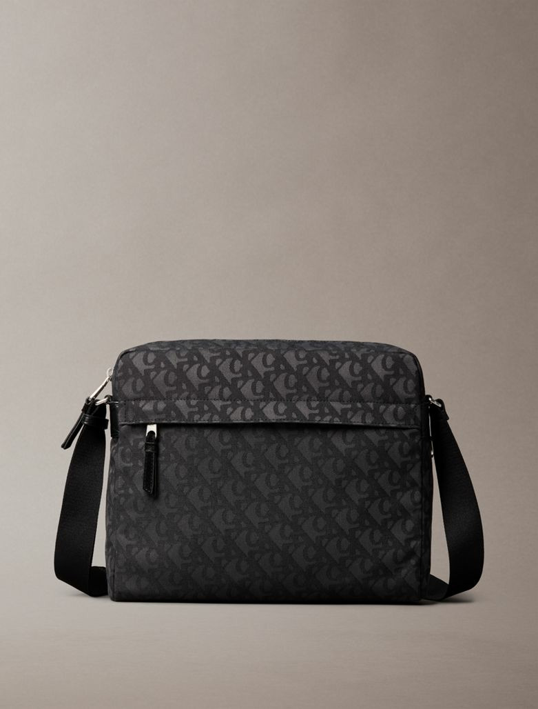 SAC DE VOL AVEC ZIP MONOGRAM