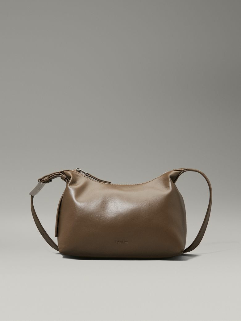 SAC CROSSBODY MOYEN AVEC SANGLE EN MATÉRIAU MÉTALLIQUE