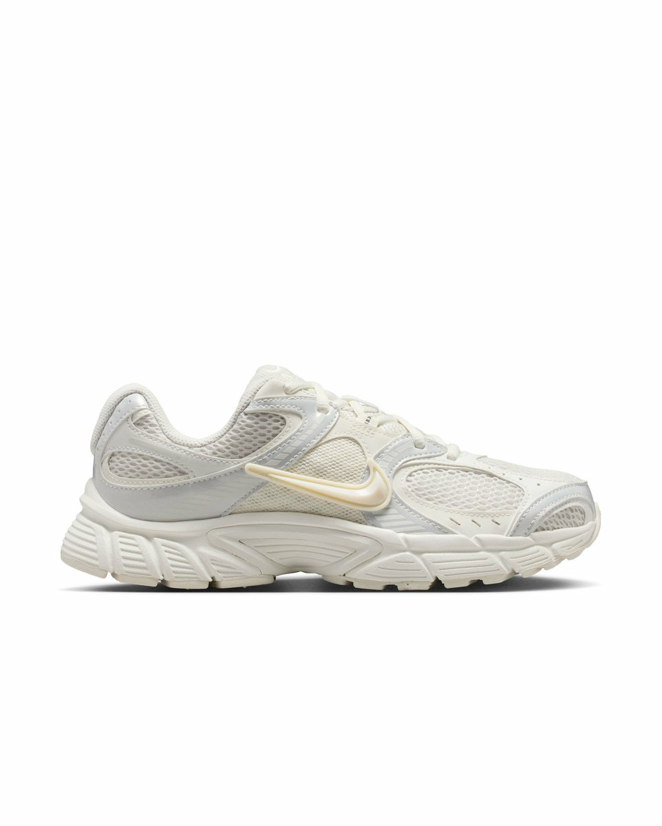 Chaussures Femme W NIKE V5 RNR Beige
