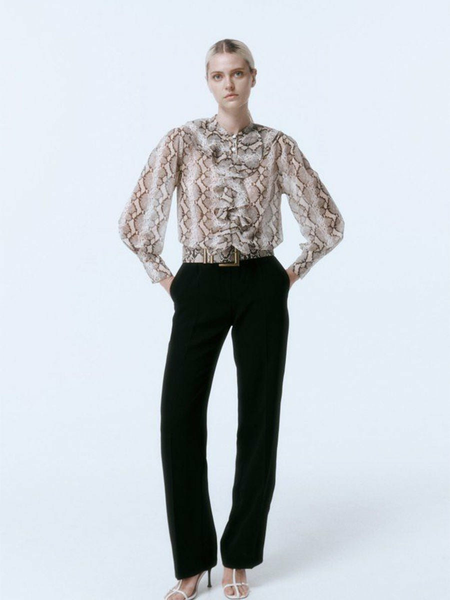 เสื้อเบลาส์ผู้หญิงพิมพ์ลายงู