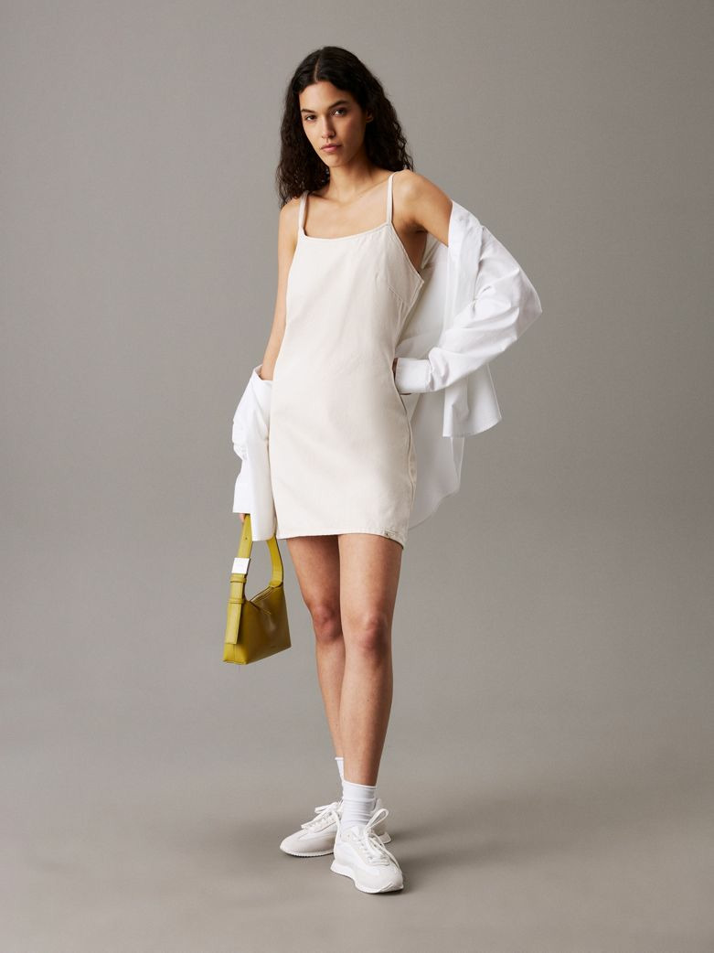 ROBE MINI EN DENIM ICONIQUE