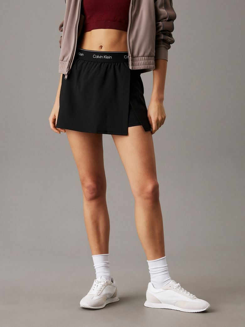 SKORT