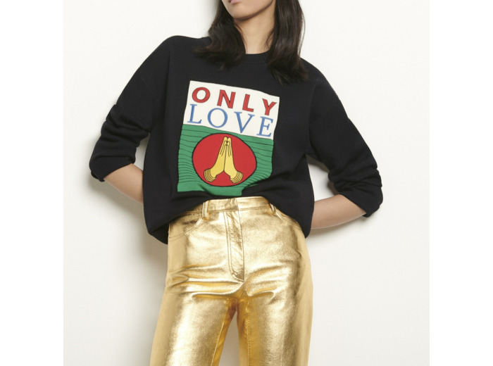 Pull avec patch appliqué