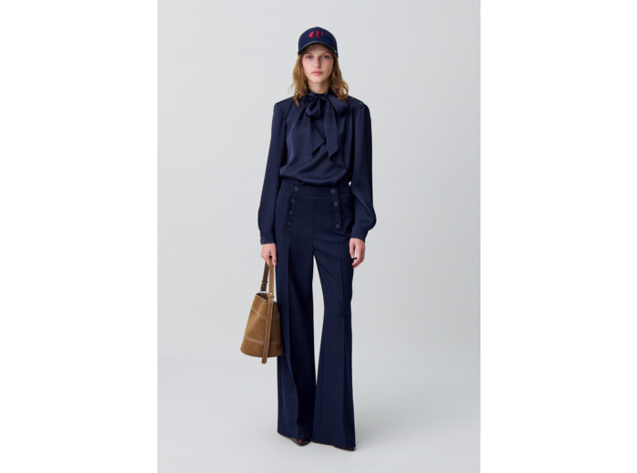 Blouse fluide col lavallière