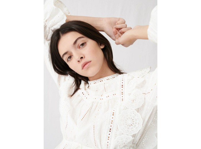 Top blanc à broderies anglaises