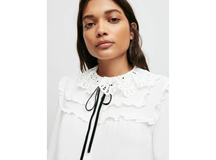 Chemise en crêpe fluide à volants