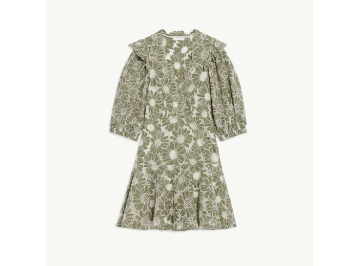 Robe courte au tissu brodé
