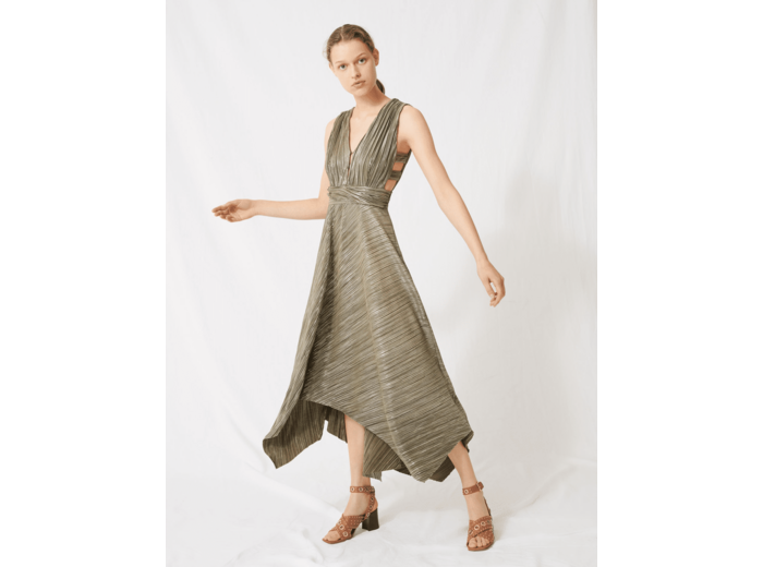 Robe recouverte de fils métallisés