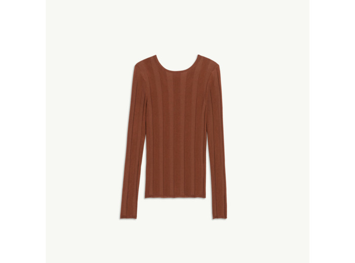 Pull à twist et anneau au dos