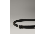 CEINTURE EN CUIR MINCE AVEC BOUCLE CARREE