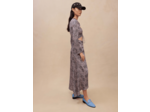 Robe longue satinée et ajourée