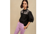 Chemise à détails brodés
