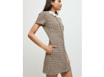 Robe à carreaux à col en dentelle