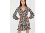 Robe en satin imprimé à volants