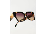 Lunettes de soleil carrées brunes