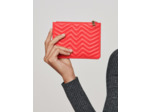 Pochette zippée en cuir matelassé