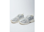 M Sneakers