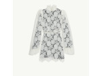 Robe courte en dentelle