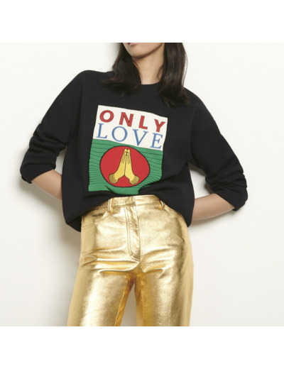 Pull avec patch appliqué