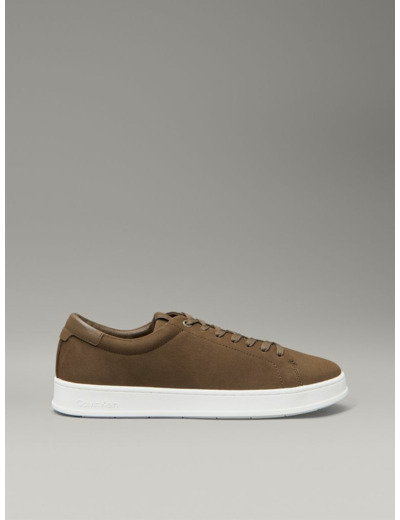 BASKETS EN CUIR À LACETS BAS