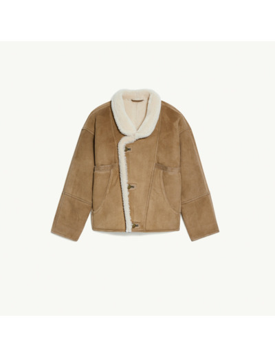 Manteau court en peau lainée
