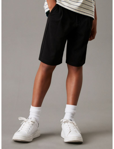 SHORTS TAILLÉS LÉGERS