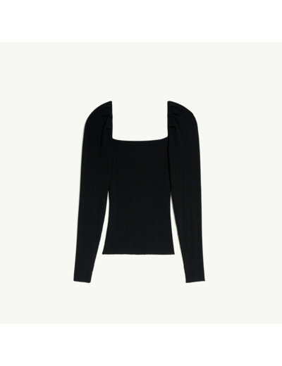 Pull à côtes et encolure carrée