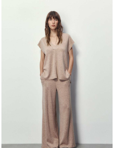 เสื้อเบลาส์ผู้หญิงคอวีแขนสั้น สีSand