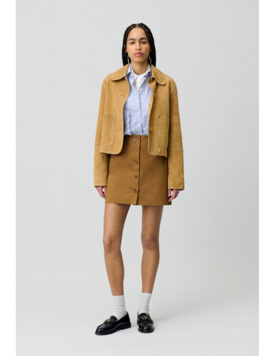 Jupe courte à boutons