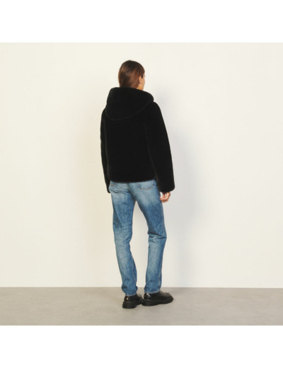 Veste à capuche en fausse fourrure