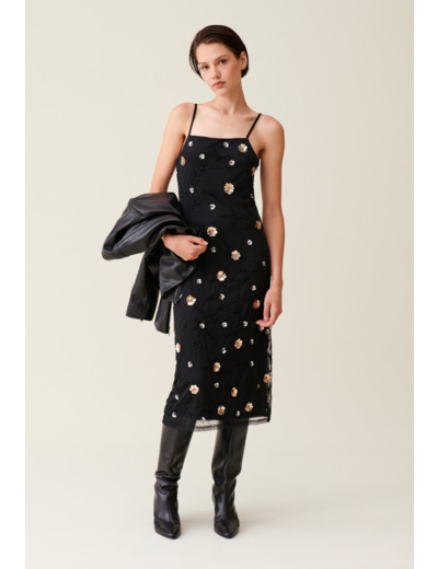 Robe longue fluide sequins brodés