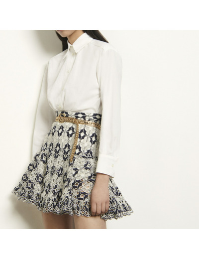 Jupe courte en broderie anglaise