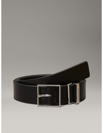 CEINTURE EN CUIR AVEC BOUCLE CARREE