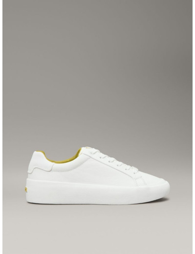 BASKETS À LACETS VULCANISÉES