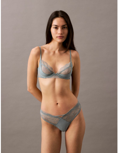 STRING EN DENTELLE GEO NOIRE