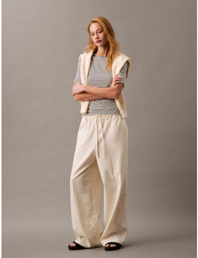 PANTALONS PLIÉS EN LIN AVEC CEINTURE