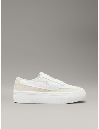 BASKETS BASSES À SEMELLE PLATE VULCANISÉE