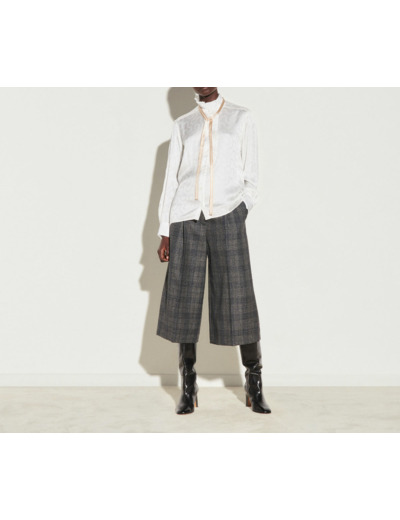 Chemise en jacquard  et col plissé