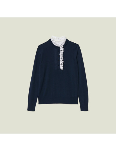 Pull avec broderie anglaise au col