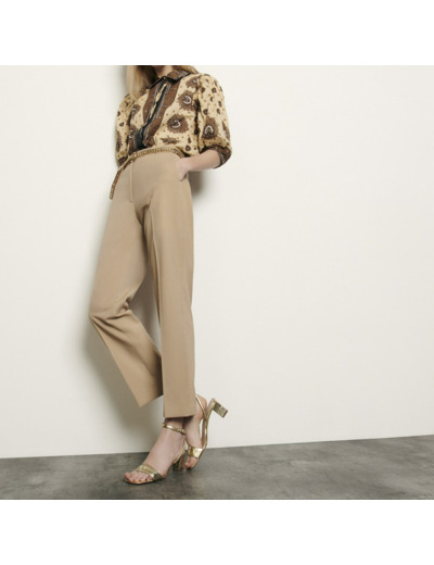 Pantalon de tailleur à la coupe droite