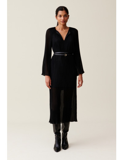 Robe longue plissée transparente