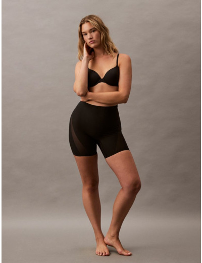 SHORTS AMINCISSANTS SCULPTANTS POUR CUISSES FIRME