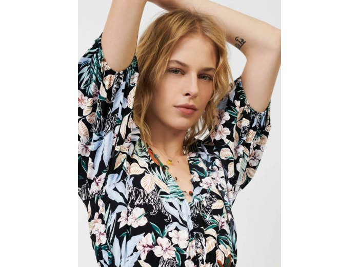 Robe en viscose imprimée jungle smockée