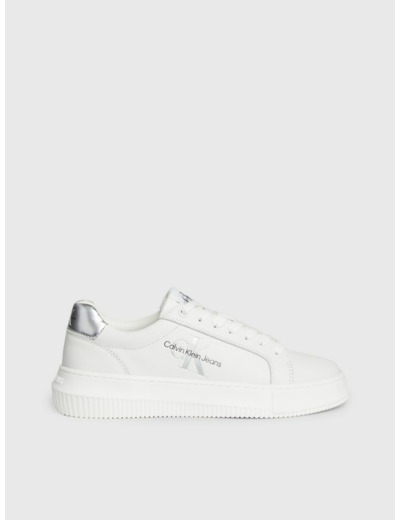 BASKETS EN CUIR AVEC SEMELLE ÉPAISSE