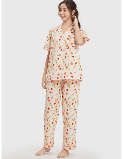 ชุดนอนกางเกงผู้หญิง เสื้อเชิ้ตแขนสั้น กางเกงขายาว พิมพ์ลาย สีครีม