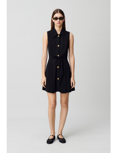 Robe courte sans manches