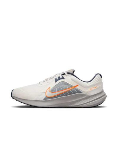 NIKE QUEST 5