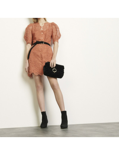 Robe manteau en dentelle