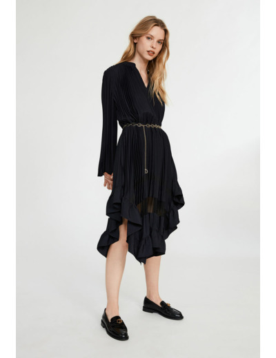 Robe plissée à volant