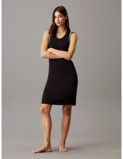 ROBE TANK CACHE-CACHE